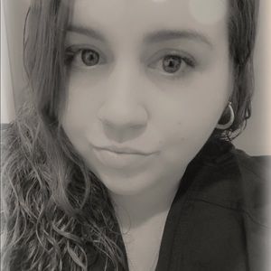 Meet your Posher, Hillary